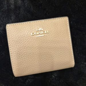 Coach Beige Leather Wallet With Zipper